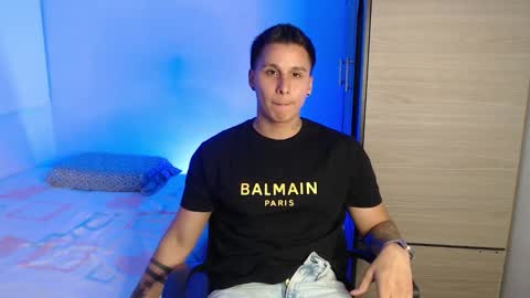 VALENTINO online show from 18, 12, 2025