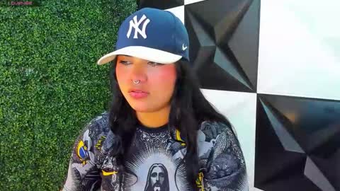 valeri_harpers4 online show from 23, 10, 2025