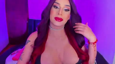 Snapshot of valeri_hilton chatting on 3, 4, 2026 valeri_hilton online show from 3, 4, 2026