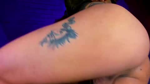 Snapshot of valeri_hilton chatting on 8, 4, 2026 valeri_hilton online show from 8, 4, 2026