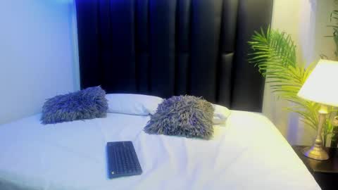 Snapshot of valeri_tafur chatting on 17, 12, 2025 valeri_tafur online show from 17, 12, 2025