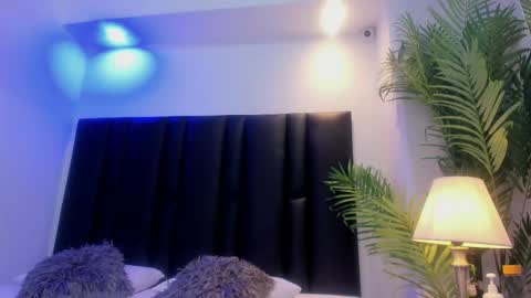 Snapshot of valeri_tafur chatting on 19, 12, 2025 valeri_tafur online show from 19, 12, 2025