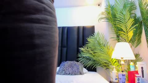 Snapshot of valeri_tafur chatting on 8, 4, 2026 valeri_tafur online show from 8, 4, 2026