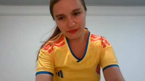 Snapshot of valeriafrannco chatting on 7, 7, 2026 valeriafrannco online show from 7, 7, 2026