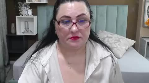 valeriasmiths online show from 3, 6, 2026