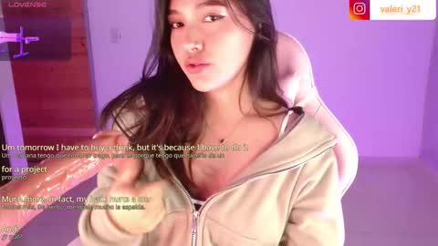 Snapshot of valeribell1 chatting on 4, 3, 2026 Valeri online show from 4, 3, 2026