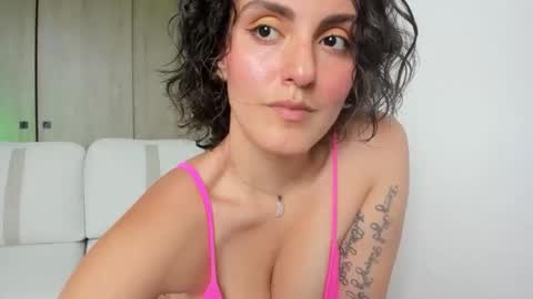 Snapshot of valerie777moonrise chatting on 1, 5, 2026 Agape online show from 1, 5, 2026