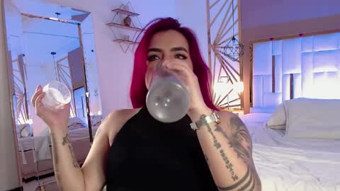 Snapshot of valerie__miller_ chatting on 2, 4, 2026 Valerie online show from 2, 4, 2026