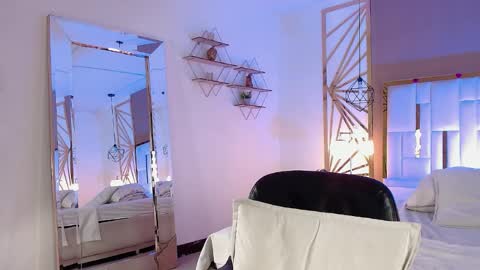 Snapshot of valerie__miller_ chatting on 3, 4, 2026 Valerie online show from 3, 4, 2026