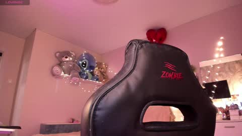 Snapshot of valerie_cutee chatting on 29, 3, 2026 Lera online show from 29, 3, 2026