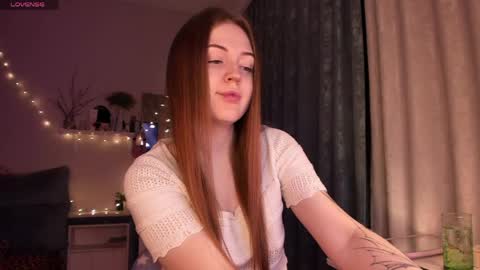 Snapshot of valerie_cutee chatting on 4, 4, 2026 Lera online show from 4, 4, 2026