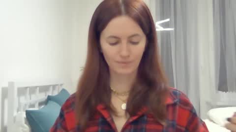 valerie_rose777 online show from 8, 1, 2025