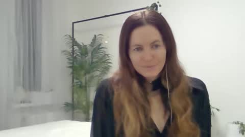 valerie_rose777 online show from 19, 12, 2025