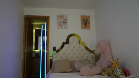 valeriecollinss_ online show from 3, 12, 2025