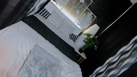 Snapshot of valerieriches chatting on 8, 12, 2024 Valerie online show from 8, 12, 2024