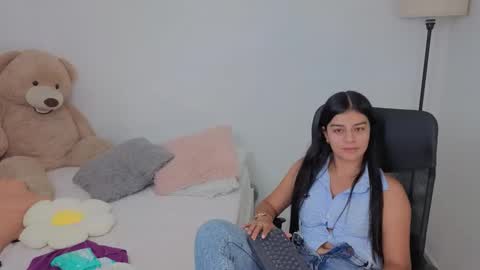 Juli C online show from 4, 10, 2025