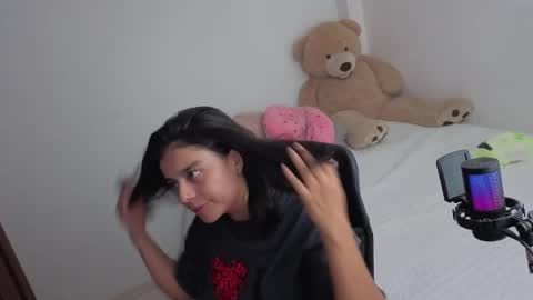 Snapshot of valerihouse_ chatting on 3, 6, 2026 valerihouse_ online show from 3, 6, 2026
