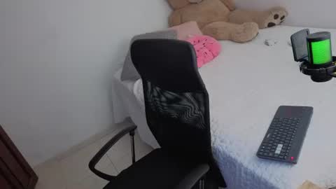 Snapshot of valerihouse_ chatting on 7, 7, 2026 valerihouse_ online show from 7, 7, 2026