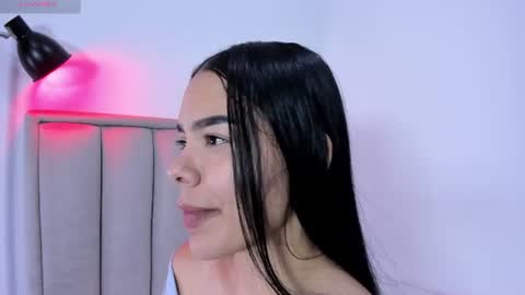 Snapshot of valery__nova chatting on 1, 8, 2026 Cris online show from 1, 8, 2026