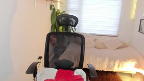 valery_bonnet1 online show from 12, 9, 2025