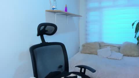 valery_bonnet1 online show from 2, 12, 2025