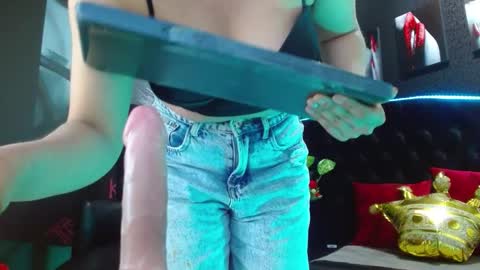 Snapshot of valery_meer_ chatting on 18, 12, 2024 Valeria online show from 18, 12, 2024