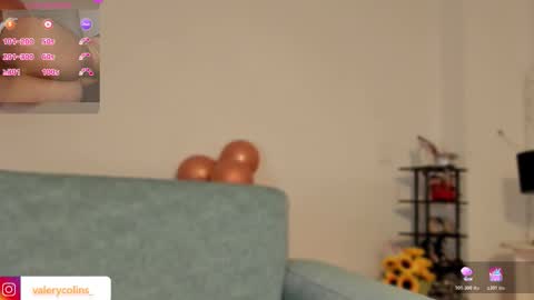 Snapshot of valerycolins chatting on 25, 11, 2025 call me Maria online show from 25, 11, 2025