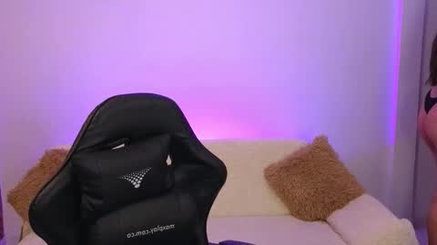 Snapshot of valeryyx chatting on 6, 11, 2025 Valery online show from 6, 11, 2025