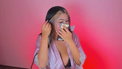 Snapshot of valeska__v chatting on 7, 10, 2025 your loveee online show from 7, 10, 2025