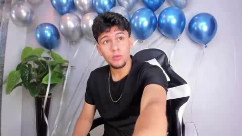 Snapshot of valetino_stonee chatting on 30, 3, 2026 Valentino online show from 30, 3, 2026