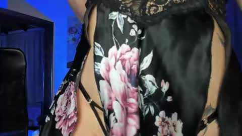 valey_x online show from 5, 11, 2025