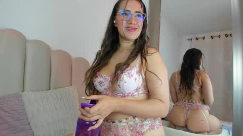 valey_x online show from 4, 4, 2026
