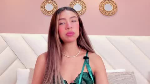 Snapshot of valeygomez chatting on 16, 4, 2026 Valey online show from 16, 4, 2026