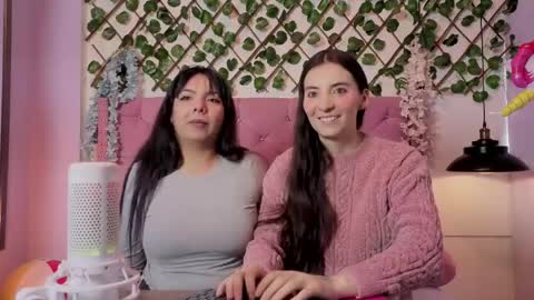 Snapshot of valkiria_and_dione chatting on 14, 4, 2026 Valkiria and Dione online show from 14, 4, 2026