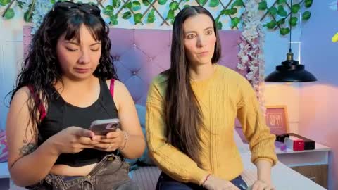 Snapshot of valkiria_and_dione chatting on 21, 4, 2026 Valkiria and Dione online show from 21, 4, 2026