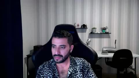 Snapshot of vallartamexi chatting on 17, 10, 2025 Roberto Carlos online show from 17, 10, 2025