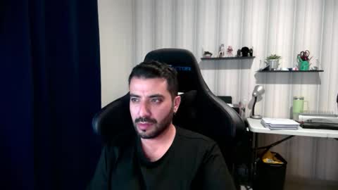 Snapshot of vallartamexi chatting on 24, 10, 2025 Roberto Carlos online show from 24, 10, 2025