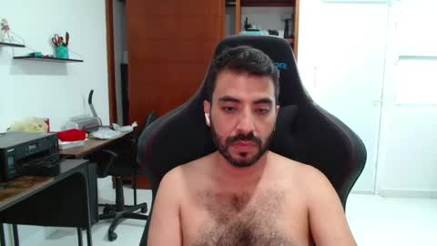 Snapshot of vallartamexi chatting on 12, 4, 2026 Roberto Carlos online show from 12, 4, 2026