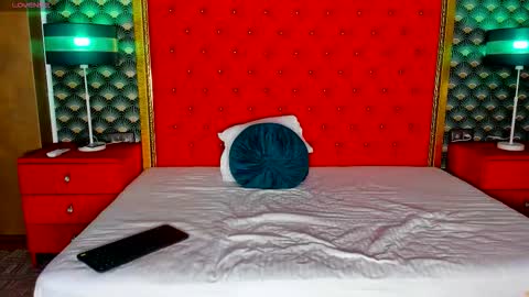 Valerie Val V online show from 5, 10, 2025