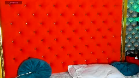 Valerie Val V online show from 4, 4, 2026