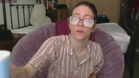 Snapshot of valleriestarr chatting on 19, 5, 2026 Vallerie Starr online show from 19, 5, 2026