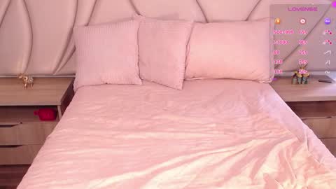 Vallery online show from 10, 9, 2025