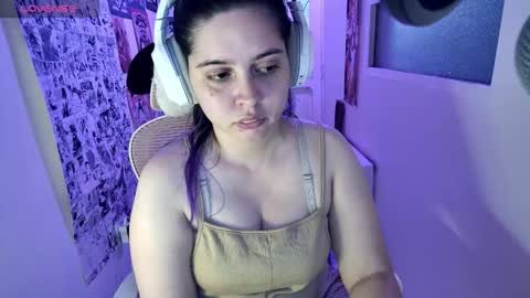 Snapshot of vallolet1_ chatting on 21, 2, 2026 Im Violet online show from 21, 2, 2026