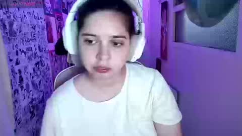 Snapshot of vallolet1_ chatting on 12, 3, 2026 Im Violet online show from 12, 3, 2026