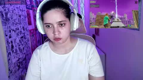 Snapshot of vallolet1_ chatting on 13, 3, 2026 Im Violet online show from 13, 3, 2026