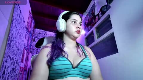 Snapshot of vallolet1_ chatting on 16, 4, 2026 Im Violet online show from 16, 4, 2026