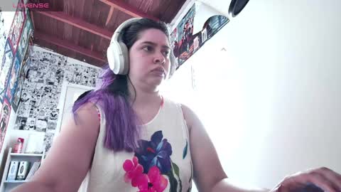 Snapshot of vallolet1_ chatting on 23, 4, 2026 Im Violet online show from 23, 4, 2026