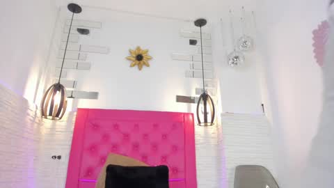 Snapshot of valloletsamar chatting on 4, 1, 2025 Vallolet Peach online show from 4, 1, 2025