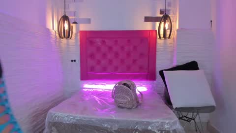 Snapshot of valloletsamar chatting on 7, 2, 2025 Vallolet Peach online show from 7, 2, 2025