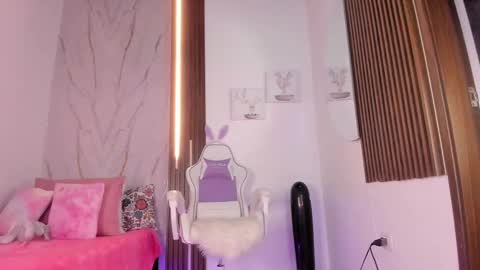 Snapshot of valloletsamar chatting on 25, 9, 2025 Vallolet Peach online show from 25, 9, 2025